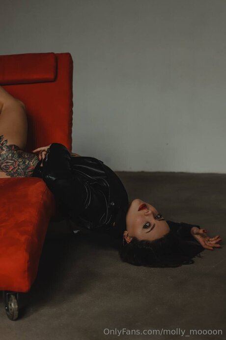 Molly Moooon