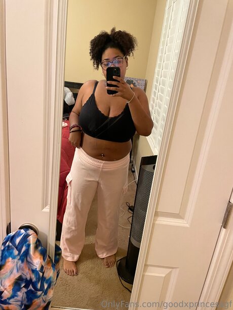 Foto di nudo di fuga di OnlyFans di Goodxprincessgf