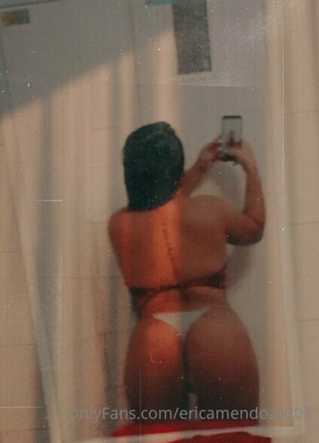 Foto di nudo di fuga di OnlyFans di Ericamendoza003
