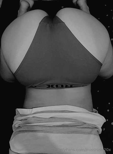 Foto di nudo di fuga di OnlyFans di Missrose20x