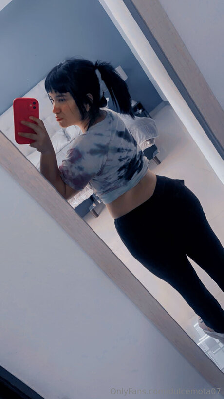 Foto di nudo di fuga di OnlyFans di Dulcemota07
