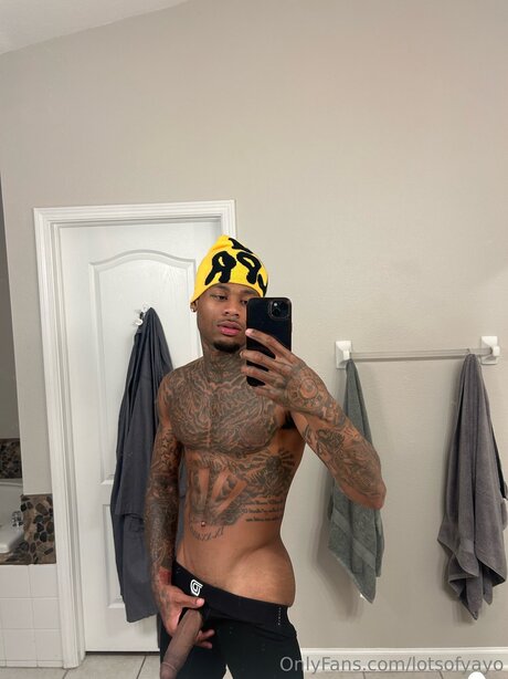 Foto di nudo di fuga di OnlyFans di Lotsofyayo