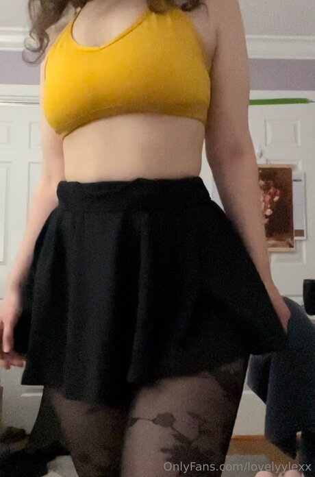 Foto di nudo di fuga di OnlyFans di Lovelyylexx
