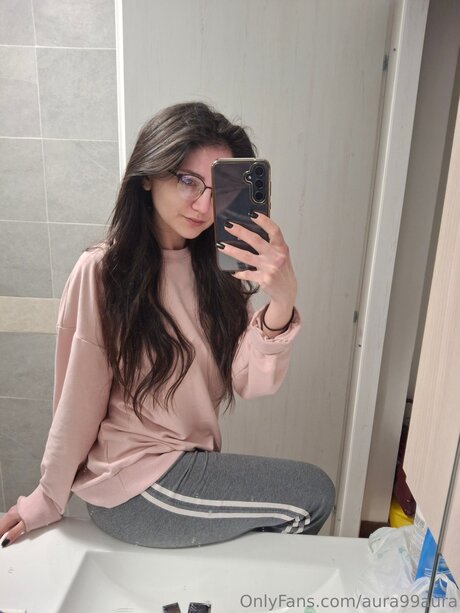 Foto di nudo di fuga di OnlyFans di Aura99aura