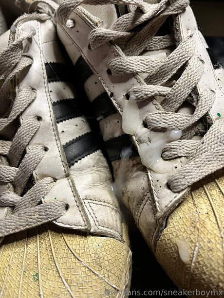 Foto di nudo di fuga di OnlyFans di Sneakerboymx