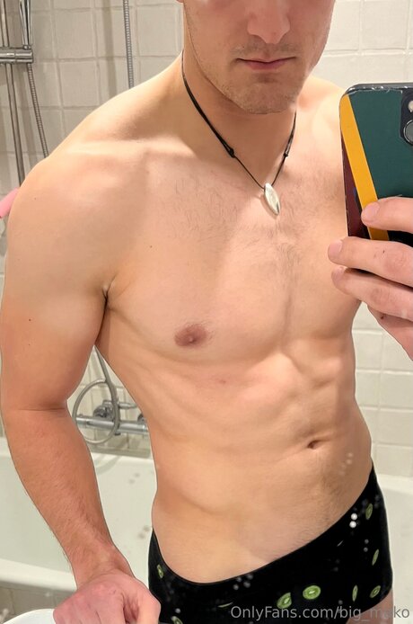 Foto di nudo di fuga di OnlyFans di Big Mako
