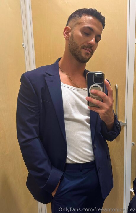 Foto di nudo di fuga di OnlyFans di Freeantoniovelez