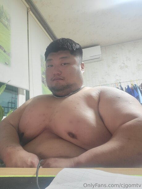 Foto di nudo di fuga di OnlyFans di Cjgomtv