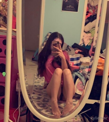 Foto di nudo di fuga di OnlyFans di Kylienoir