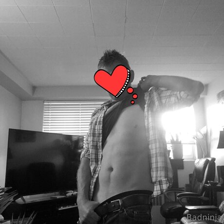 Foto di nudo di fuga di OnlyFans di Badninja77
