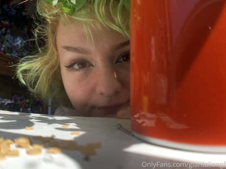 Foto di nudo di fuga di OnlyFans di Giantaliengf