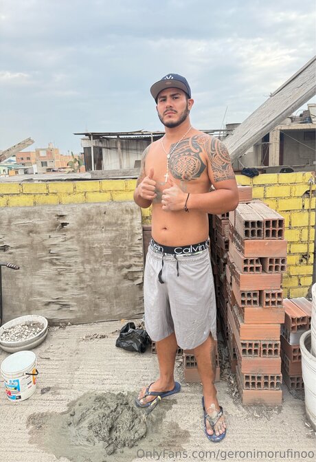 Foto di nudo di fuga di OnlyFans di Geronimorufinoo