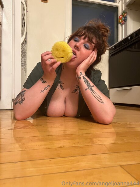 Foto di nudo di fuga di OnlyFans di Angeljoanna444