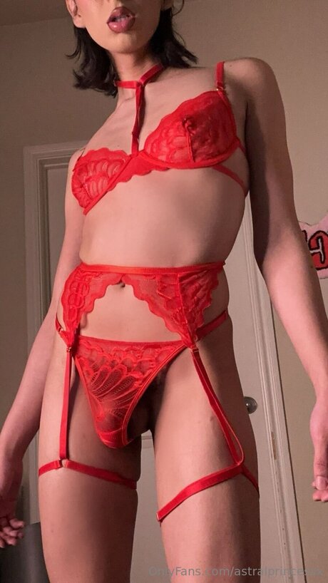Foto di nudo di fuga di OnlyFans di Astralprincessx