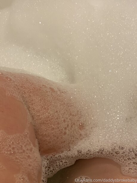 Foto di nudo di fuga di OnlyFans di Daddysthickbabygirl