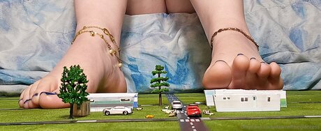 Foto di nudo di fuga di OnlyFans di Dawnofthegiantess