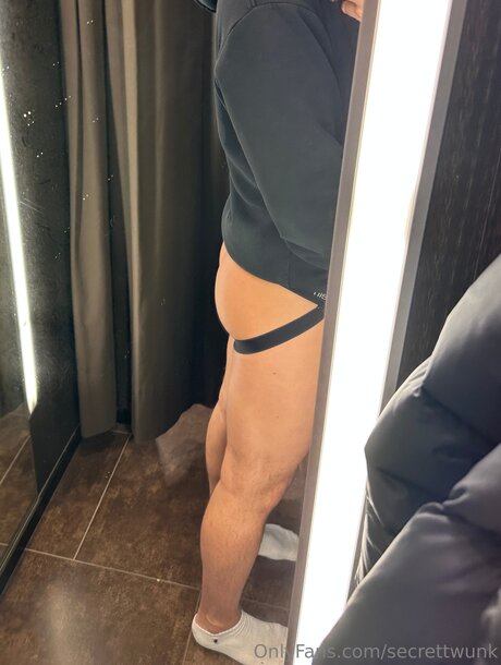 Foto di nudo di fuga di OnlyFans di Secrettwunk