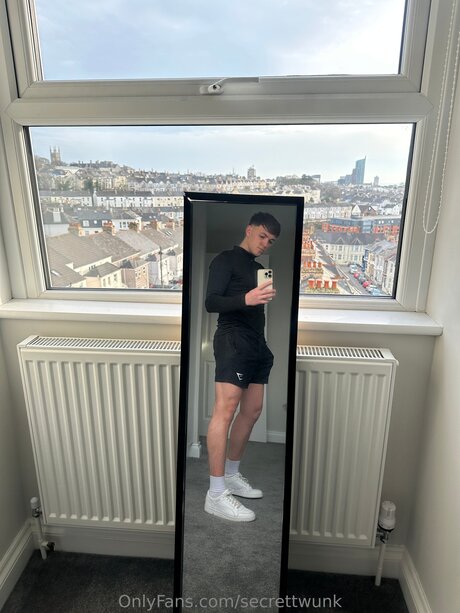 Foto di nudo di fuga di OnlyFans di Secrettwunk