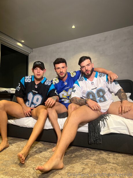Foto di nudo di fuga di OnlyFans di Theolivercolt