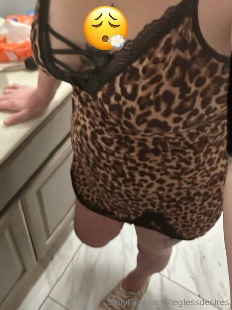 Foto di nudo di fuga di OnlyFans di Leglessdesires