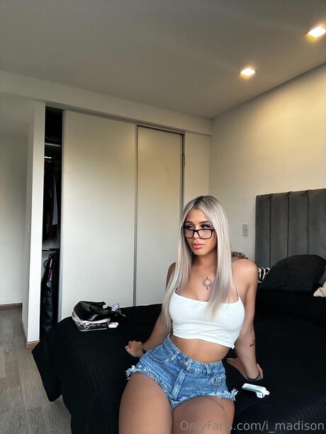 Foto di nudo di fuga di OnlyFans di Iammaddie06