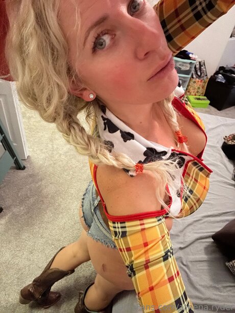 Foto di nudo di fuga di OnlyFans di Theblondintheblue