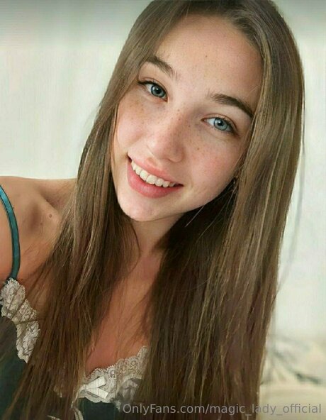 Foto di nudo di fuga di OnlyFans di Magic Lady Official
