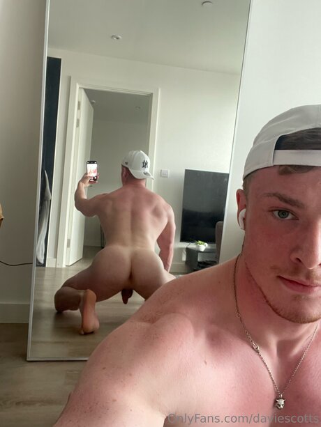 Foto di nudo di fuga di OnlyFans di Fit Davie