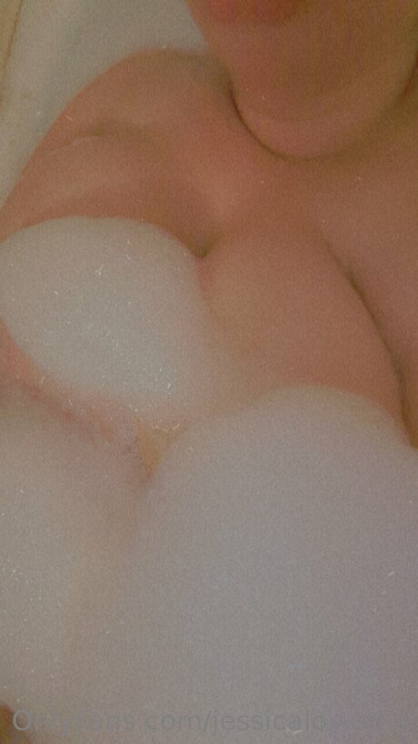 Foto di nudo di fuga di OnlyFans di Jessicalovecha