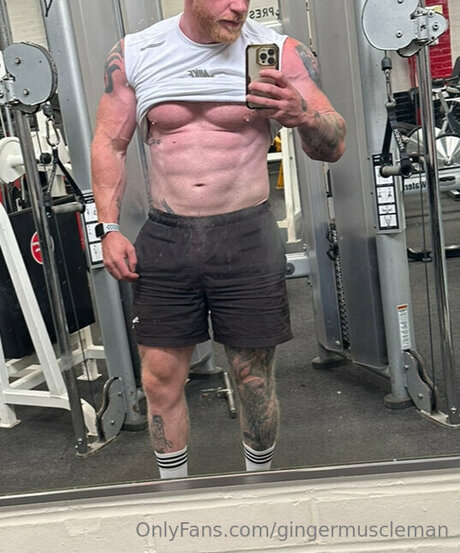 Foto di nudo di fuga di OnlyFans di Gingermuscleman