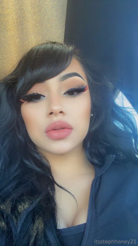 Itsstephhoneyxo21