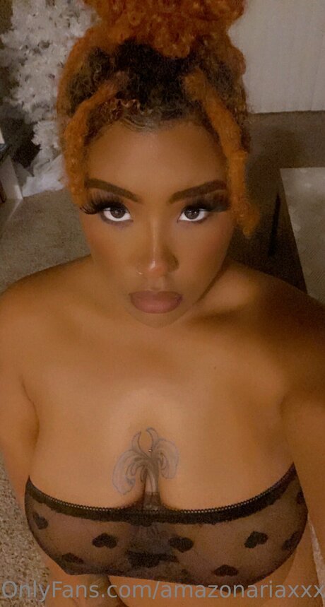 Foto di nudo di fuga di OnlyFans di Amazonariaxxx