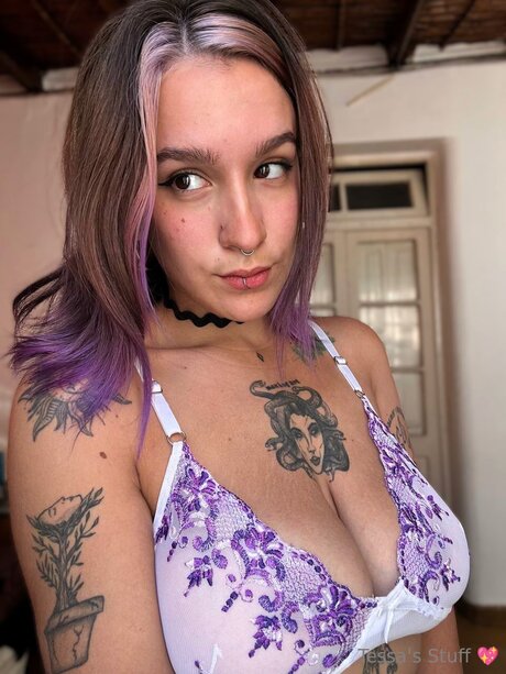 Curvy Tess