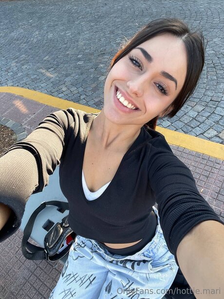 Foto di nudo di fuga di OnlyFans di Hottie Mari