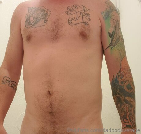 Foto di nudo di fuga di OnlyFans di Dadbodaverage