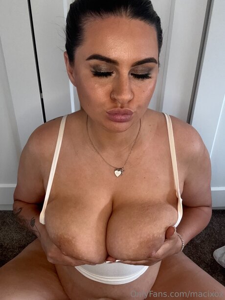 Foto di nudo di fuga di OnlyFans di Macixox
