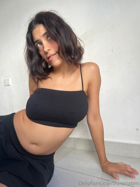 Foto di nudo di fuga di OnlyFans di Sirenabrn