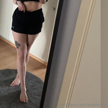 Foto di nudo di fuga di OnlyFans di Goddeslily