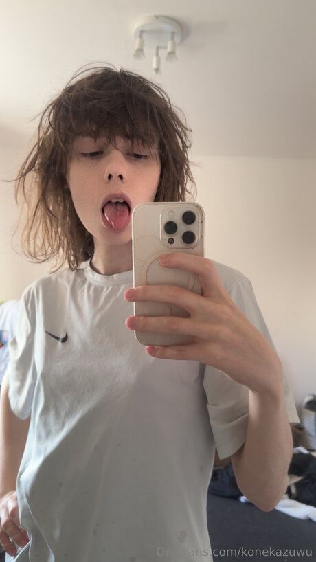 Foto di nudo di fuga di OnlyFans di Konekazuwu