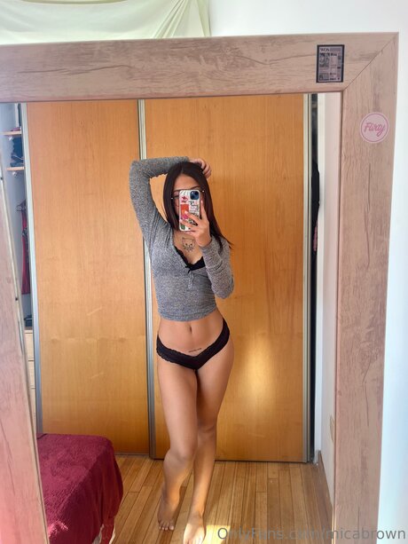 Foto di nudo di fuga di OnlyFans di Katbrownn