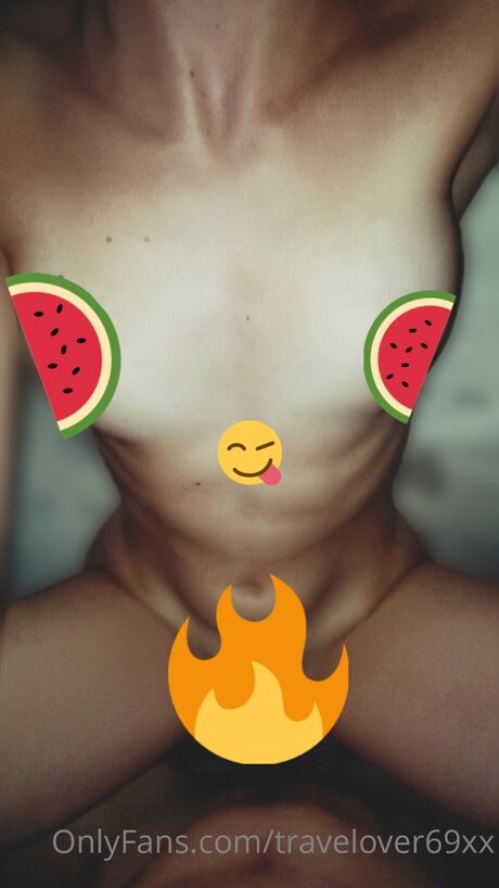 Foto di nudo di fuga di OnlyFans di Travelover69xx