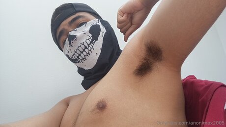 Foto di nudo di fuga di OnlyFans di Anonimox2005
