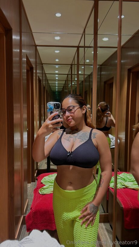Foto di nudo di fuga di OnlyFans di Onlycreatorr9