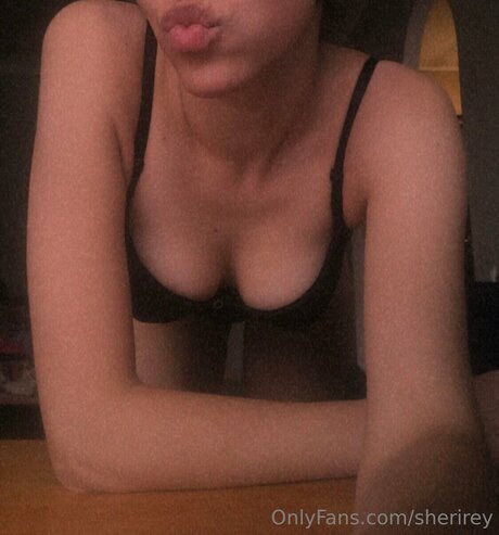 Foto di nudo di fuga di OnlyFans di Sherirey