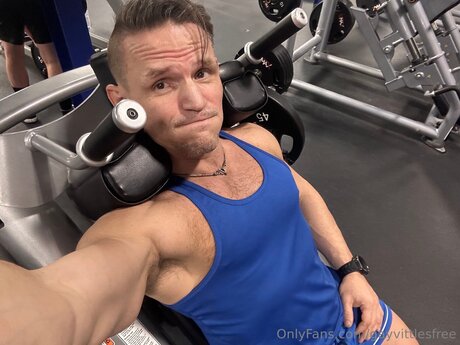 Foto di nudo di fuga di OnlyFans di Gayvittlesfree