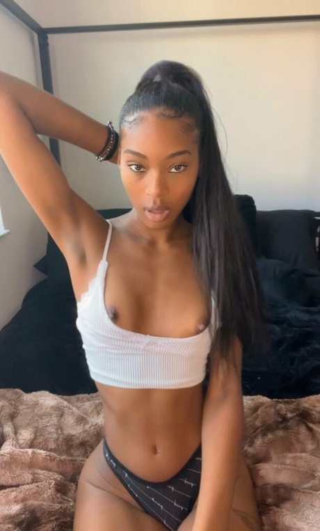 Foto di nudo di fuga di OnlyFans di Islabizaxxx