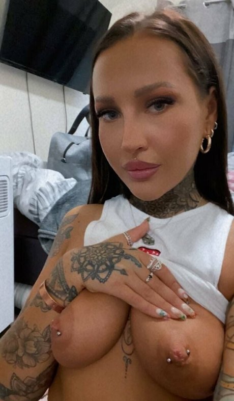 Foto di nudo di fuga di OnlyFans di Islabizaxxx