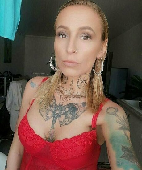 Foto di nudo di fuga di OnlyFans di Femdomfindom