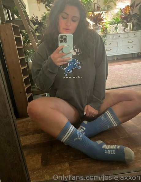 Foto di nudo di fuga di OnlyFans di Josiejaxxon
