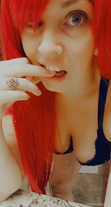 Foto di nudo di fuga di OnlyFans di Berettasnow